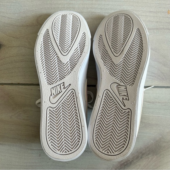 NIKE Court Royale Light Pink & White Sneakers Brand New - Picture 5 of 5